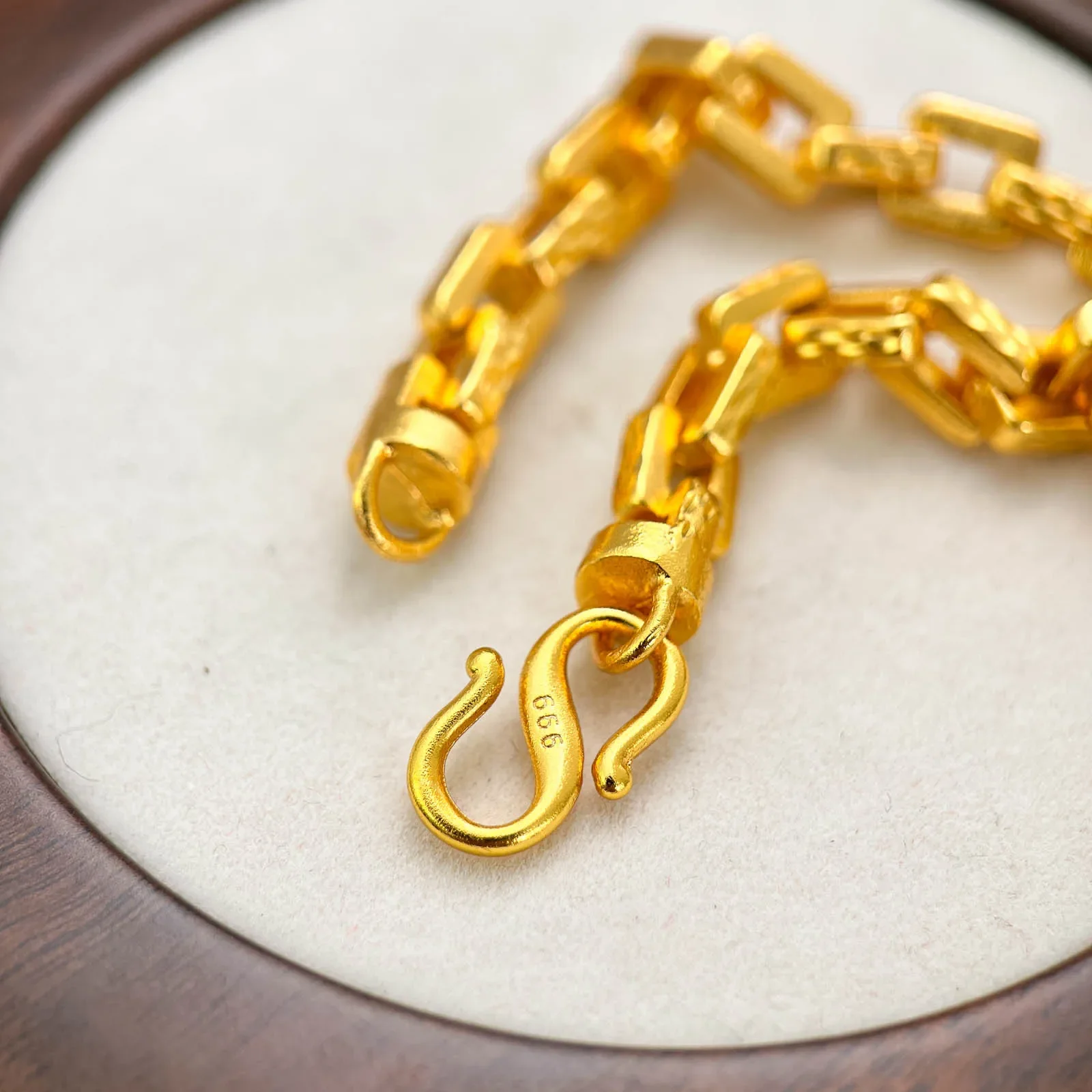 سوار VivoGold الفاخر من الذهب  - مراجعة Men Accessories Brands وسعره